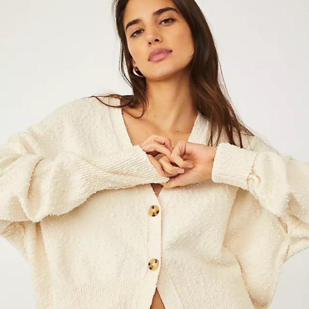 Free People – Found My Friend Cardi 🤍🤗